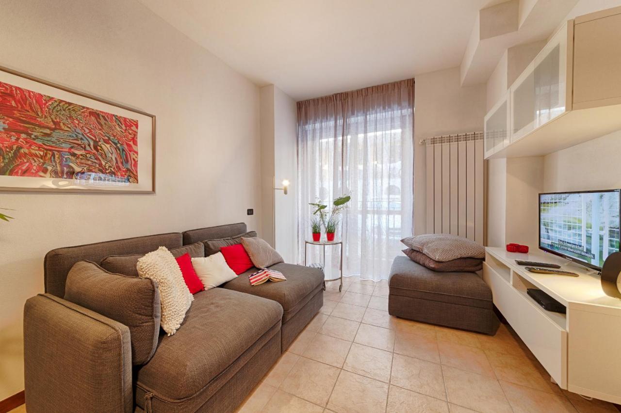 Modern Lakefront 2-Bedroom Apartment Acquaseria Exteriér fotografie